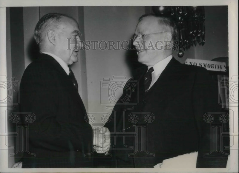Load image into Gallery viewer, 1941 Press Photo William Green President of AFL &amp; Chair of Judiciary Com Sumners
