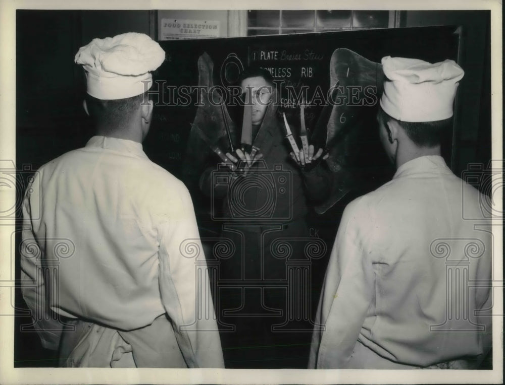 1943 Press Photo Chefs With Knives At Armored Force School For Cooks And Bakers