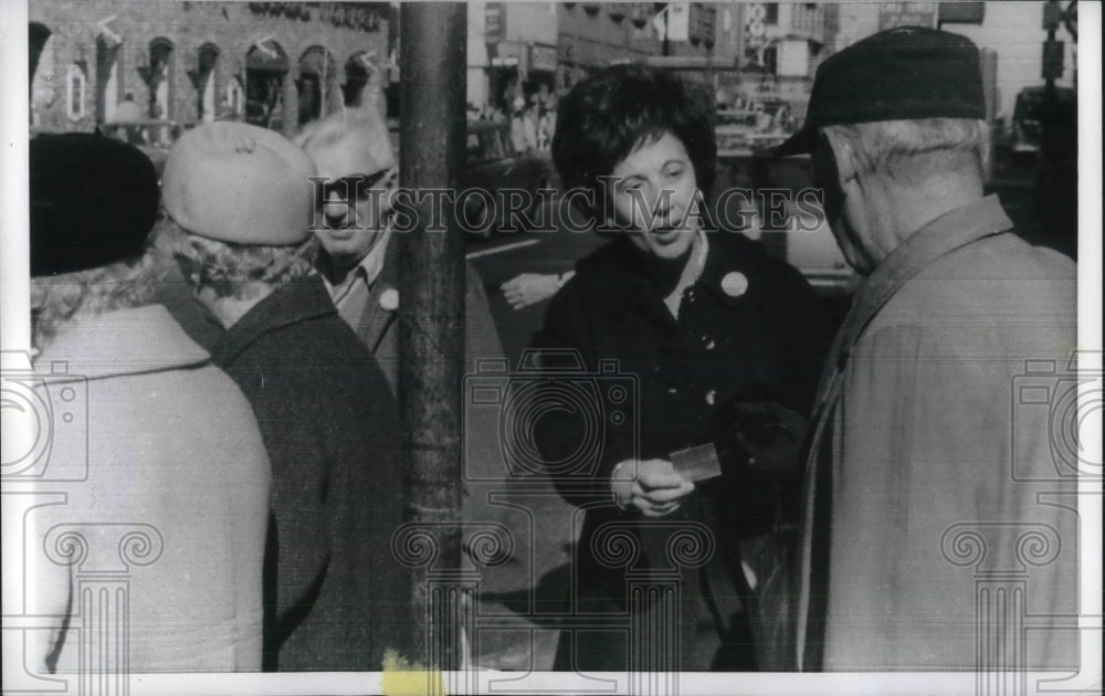 1969 Press Photo Hartford Mayor Ann Ucello Main St in Hartford