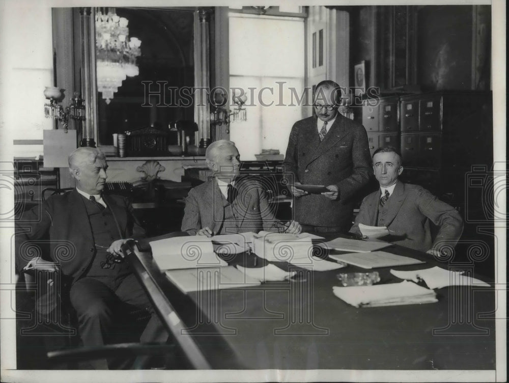1932 Press Photo Senate Committee Holds hearing on economy bill