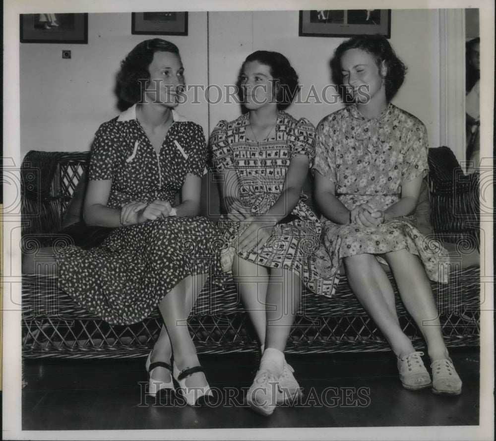 1938 Press Photo Dorothy Workman, Pat Conning & Virginia Wolfender at Tournament