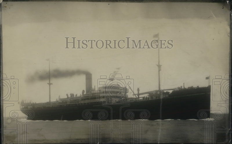 Load image into Gallery viewer, 1925 Press Photo Japanese Steamer Ship Giny Maru On Fire Off Mexican Coast
