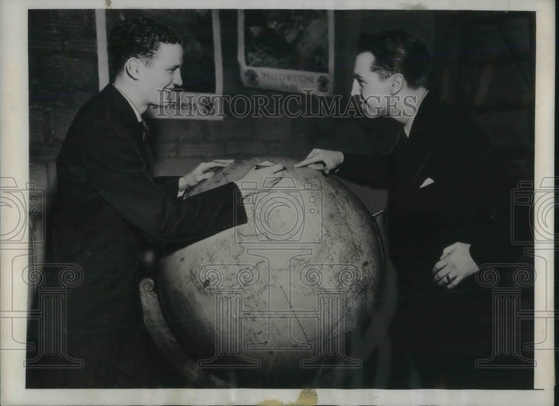 Load image into Gallery viewer, 1934 Press Photo The World Belongs To Washington Debate Students Spencer &amp; Burns
