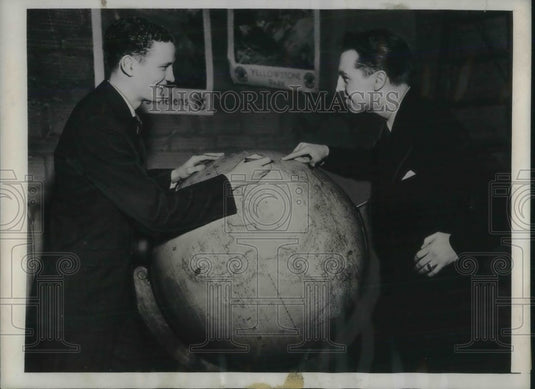 1934 Press Photo The World Belongs To Washington Debate Students Spencer & Burns
