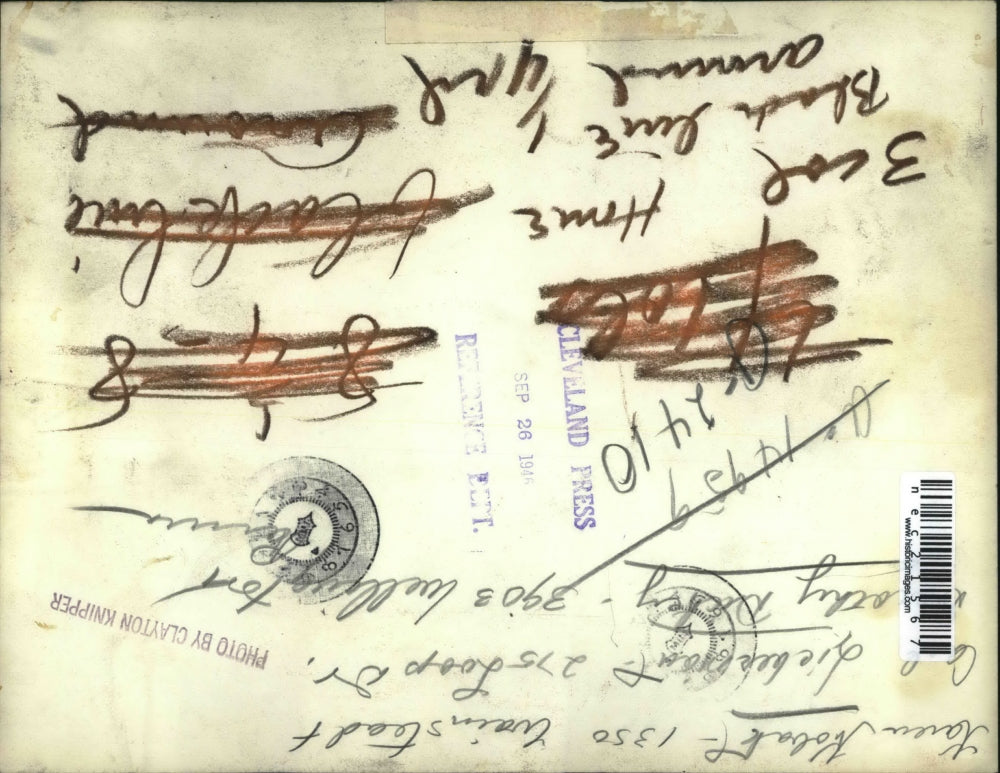 1945 Press Photo Little Girls Blow Out Candles On Birthday Cake