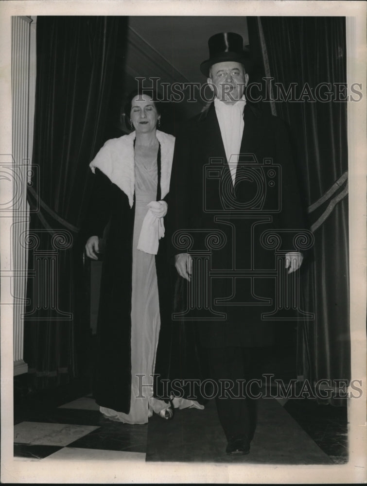 1939 Press Photo Associate Justice Stanley Reed and Mrs. Reed