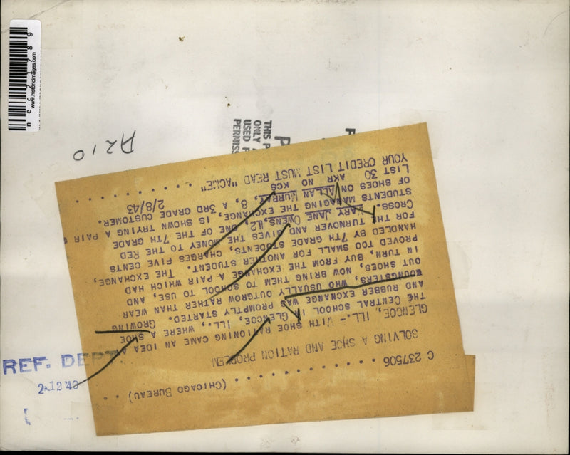 Load image into Gallery viewer, 1943 Press Photo Central School Shoe and Rubber Exchange

