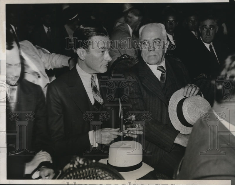 Load image into Gallery viewer, 1932 Press Photo Mayor James Walker of NY Democratic Resolutions Committee

