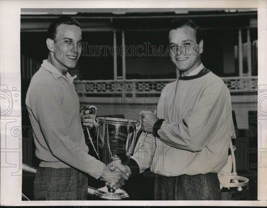 1939 Press Photo Al Dollins & Jimmy Burkholder Hold Trophy Dollins Won