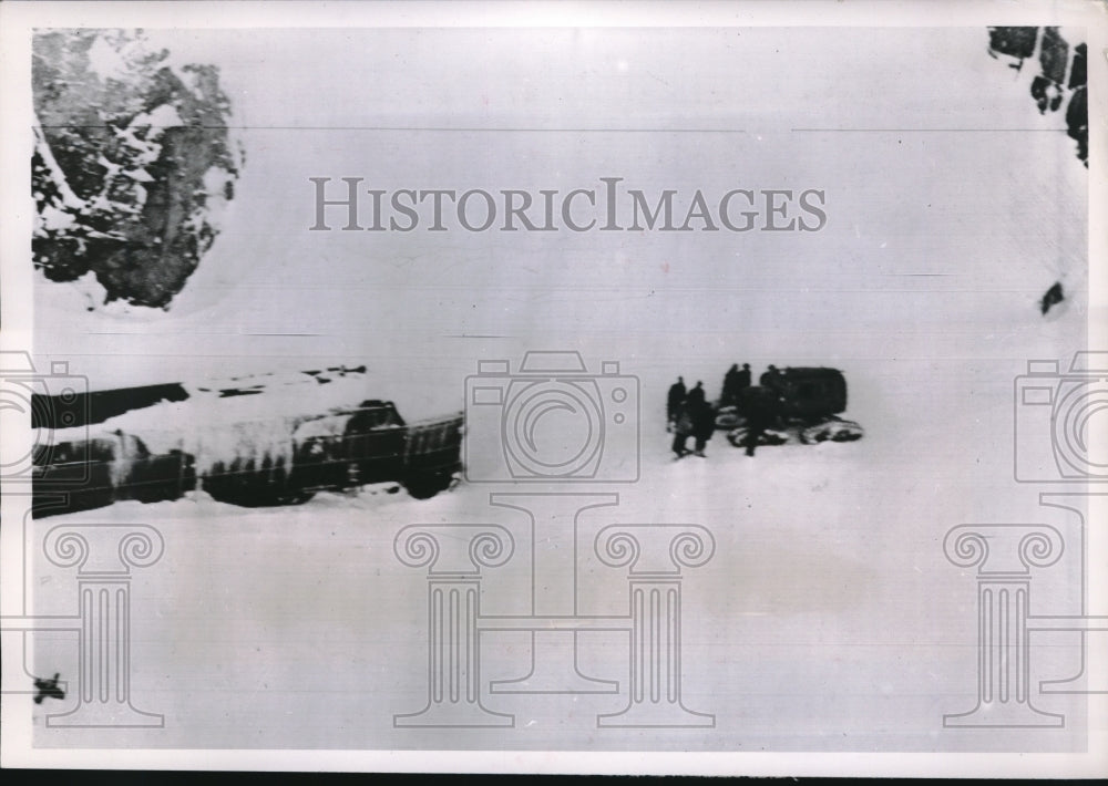 1952 Press Photo A Wesel Evacuates The Sick From The Snowbound City - Historic Images