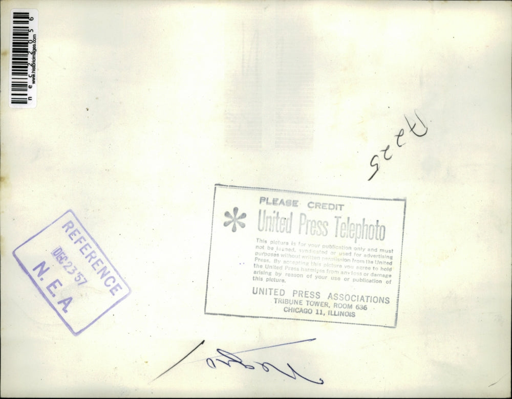 1957 Press Photo Mrs. Exie Hackney Sobs After Learning Her Four Children Died