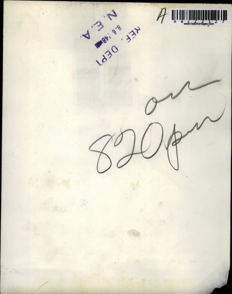 1948 Press Photo Ann Lenderking & Others Enter Tower Beauty Contest For Tall