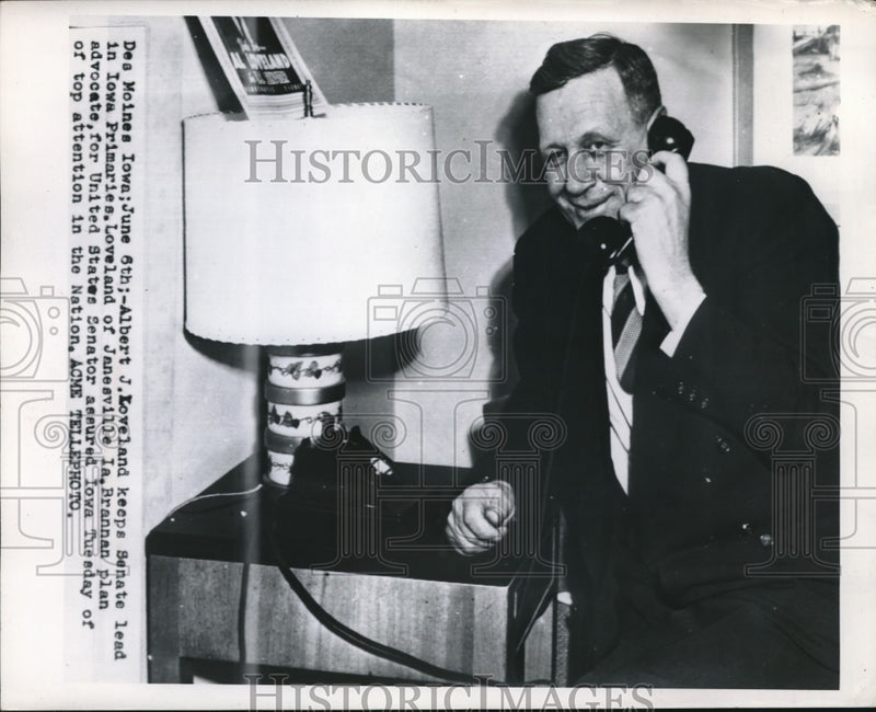 Load image into Gallery viewer, 1950 Press Photo Senate Candidate Albert Loveland Yammers On Phone
