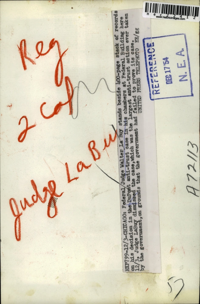 1954 Press Photo Federal Judge Walter LaBuy with Records for Court Case