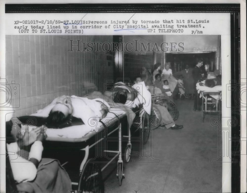 1959 Press Photo Injured by tornado that hit St. Louis. City Hospital- Historic Images