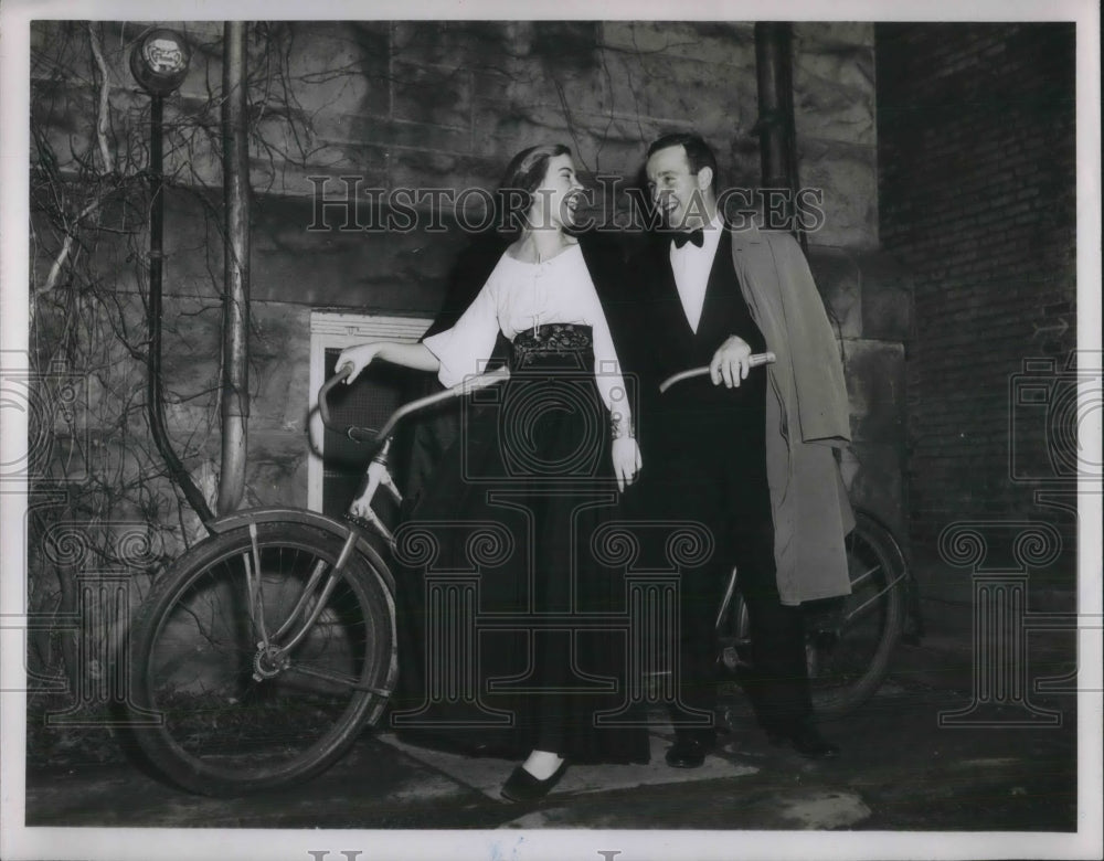 1948 Press Photo Henrietta Oates and Jim Zanino, Attend Oberline College