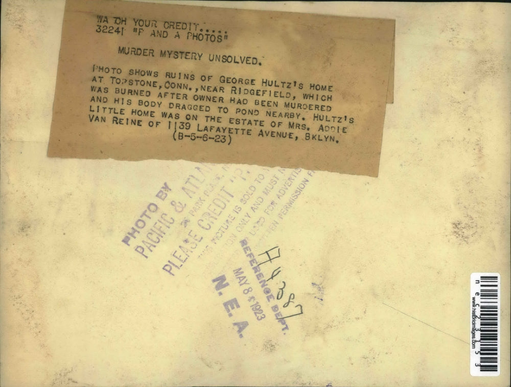 1923 Press Photo George Hutlz's home burned to the ground after he was murdered.