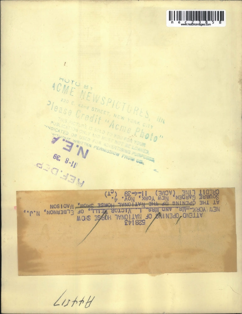 1939 Press Photo Mr & Mrs Victor L Neill at National Horse Show