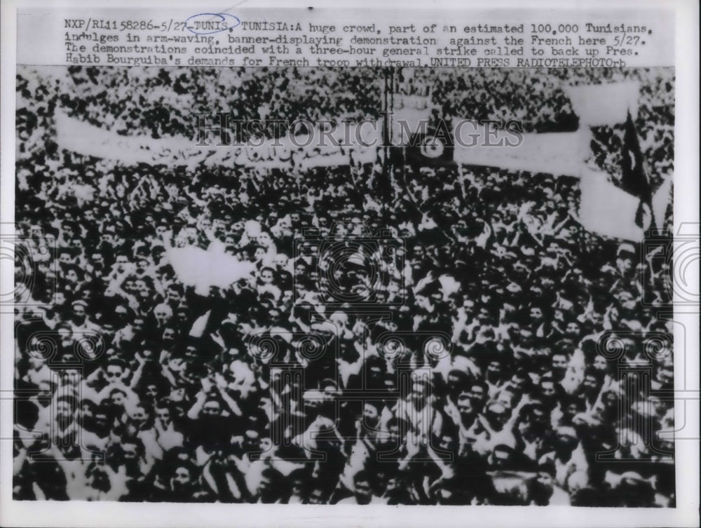 1958 Press Photo Tunisians Protesting Against the French