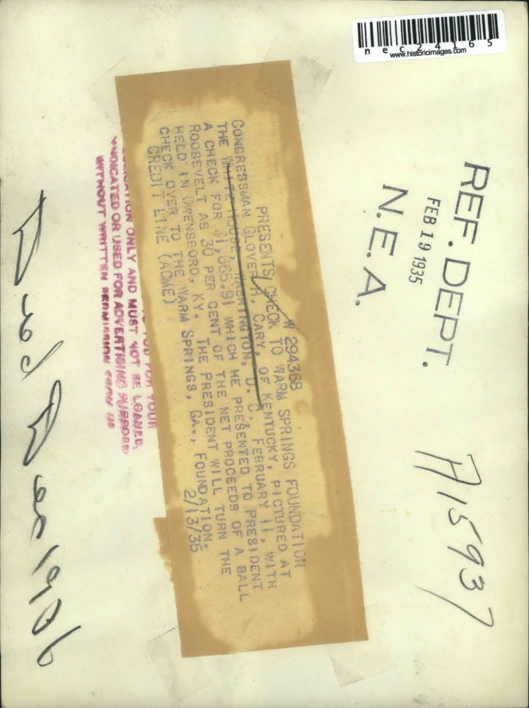 1935 Press Photo Congressman Glover H. Cary Presents Check to Warm Springs