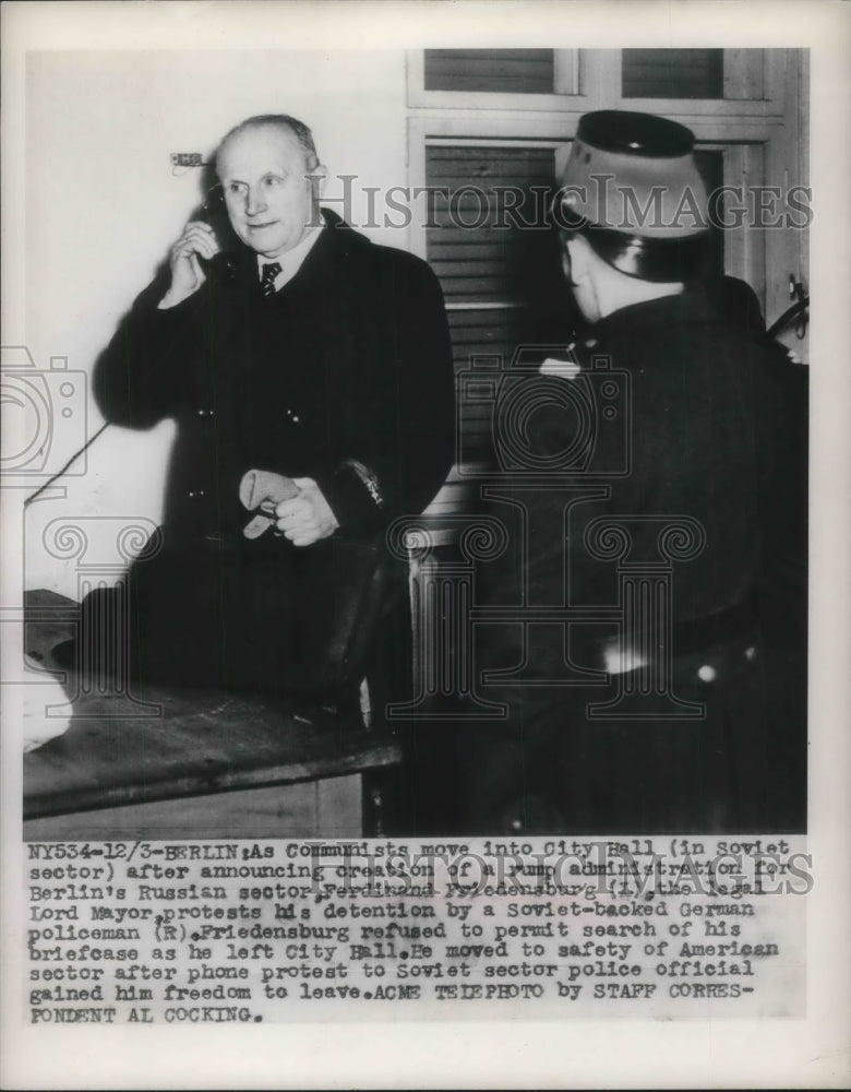 1948 Press Photo Berlin, Communists move in CIty Hall