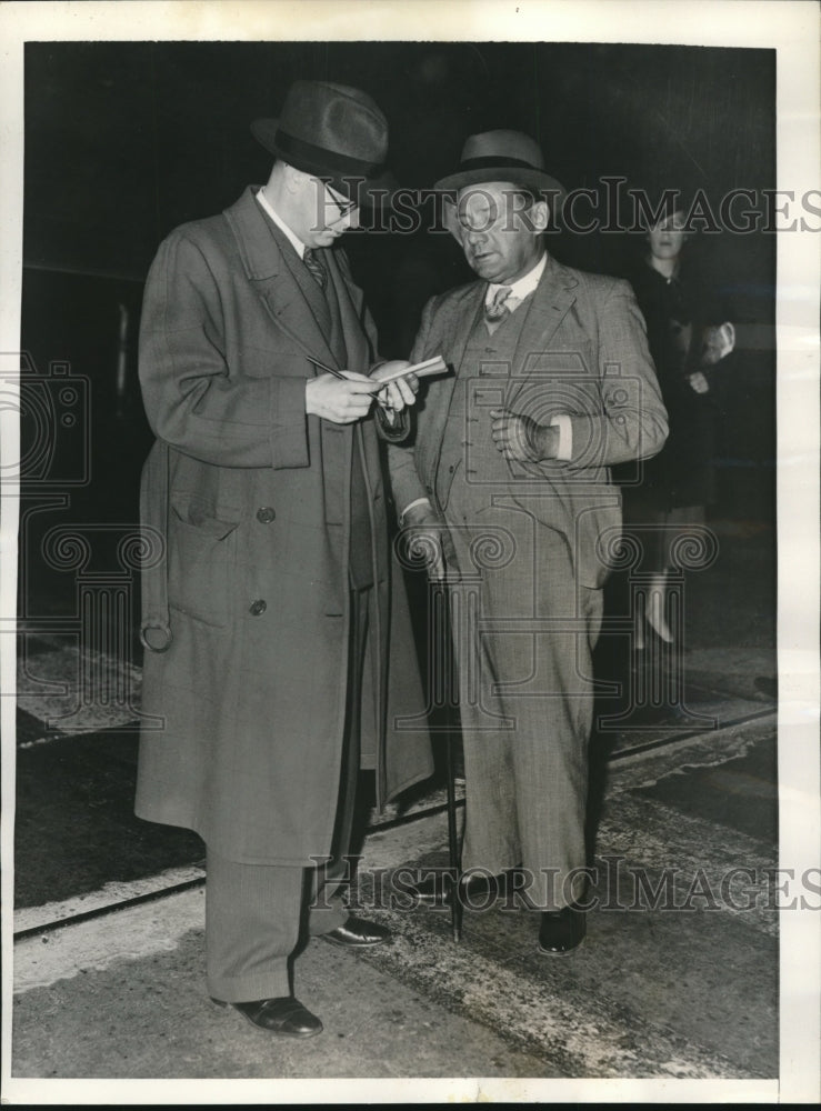 1936 Press Photo Sir Charles Hyde British Sportsman &amp; Publisher &amp; Reporter- Historic Images