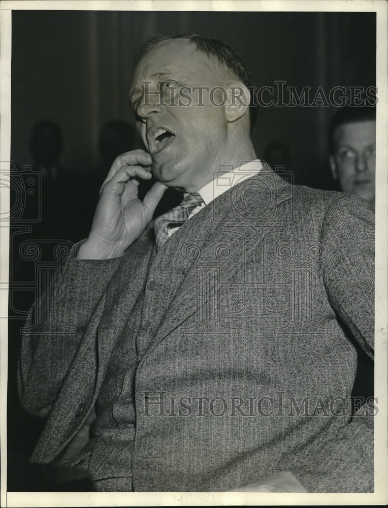 1934 Press Photo Eugene R. White, Postal Official Testifies Before Senate