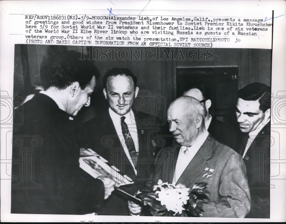 1959 Press Photo Alexander Lieb Presents Greeting from Pres Eisenhower to Soviet