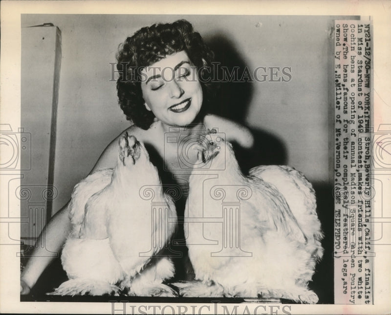 Load image into Gallery viewer, 1949 Press Photo Irma Stroh Finalist In Miss Stardust Contest Makes Friends
