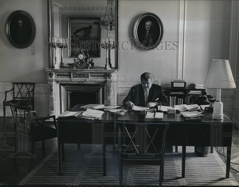 Load image into Gallery viewer, 1964 Press Photo Foreign Minister Per Haekkerup of Denmark at his desk
