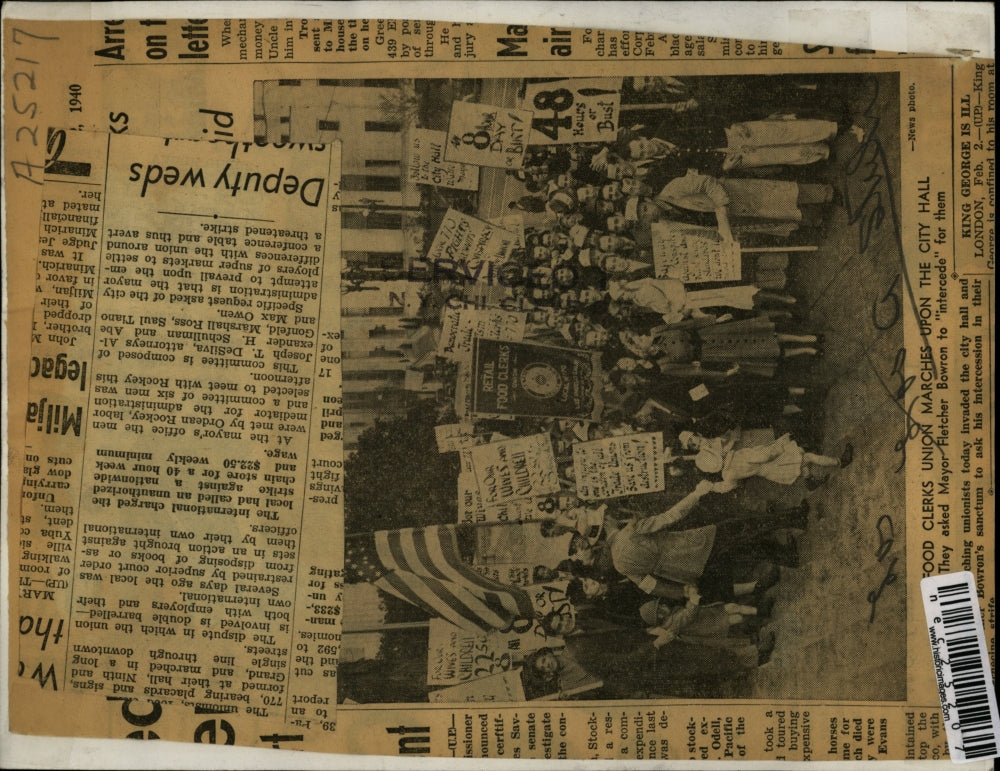 Press Photo Food Clerks Union Members March At City Hall - nec25207