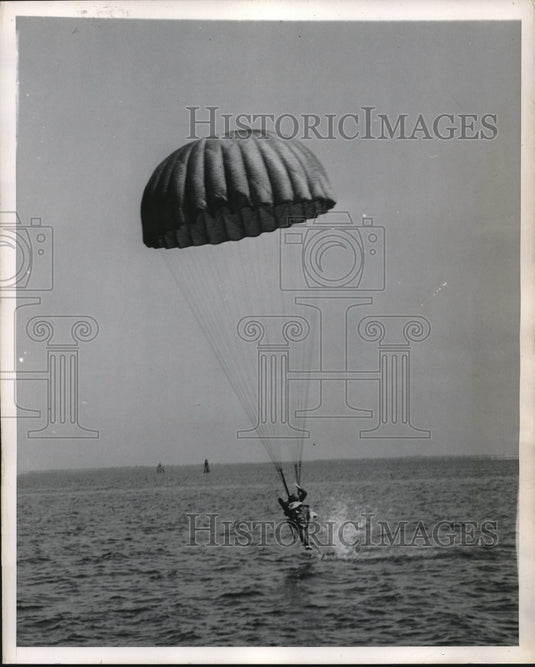 1948 Press Photo Parachutes- Historic Images
