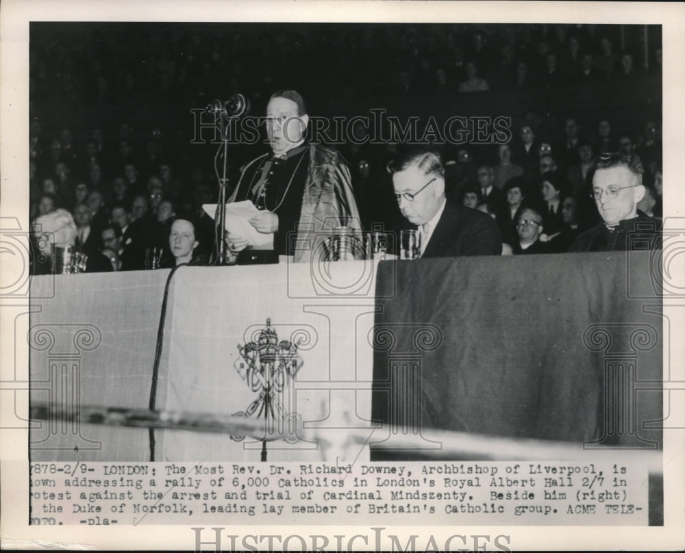 1949 Press Photo Rev. Dr. Richard Downey addresses 6k catholics- Historic Images