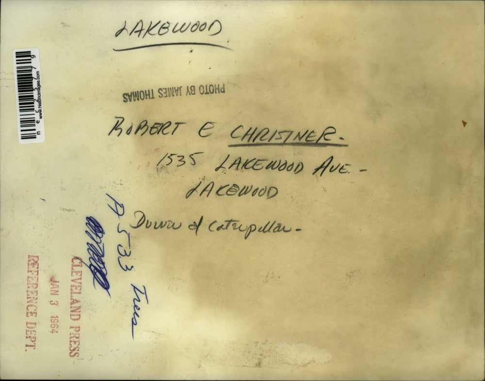 1964 Press Photo Lakewood Man Robert Chrisiner Bulldozes Christmas Trees In Snow