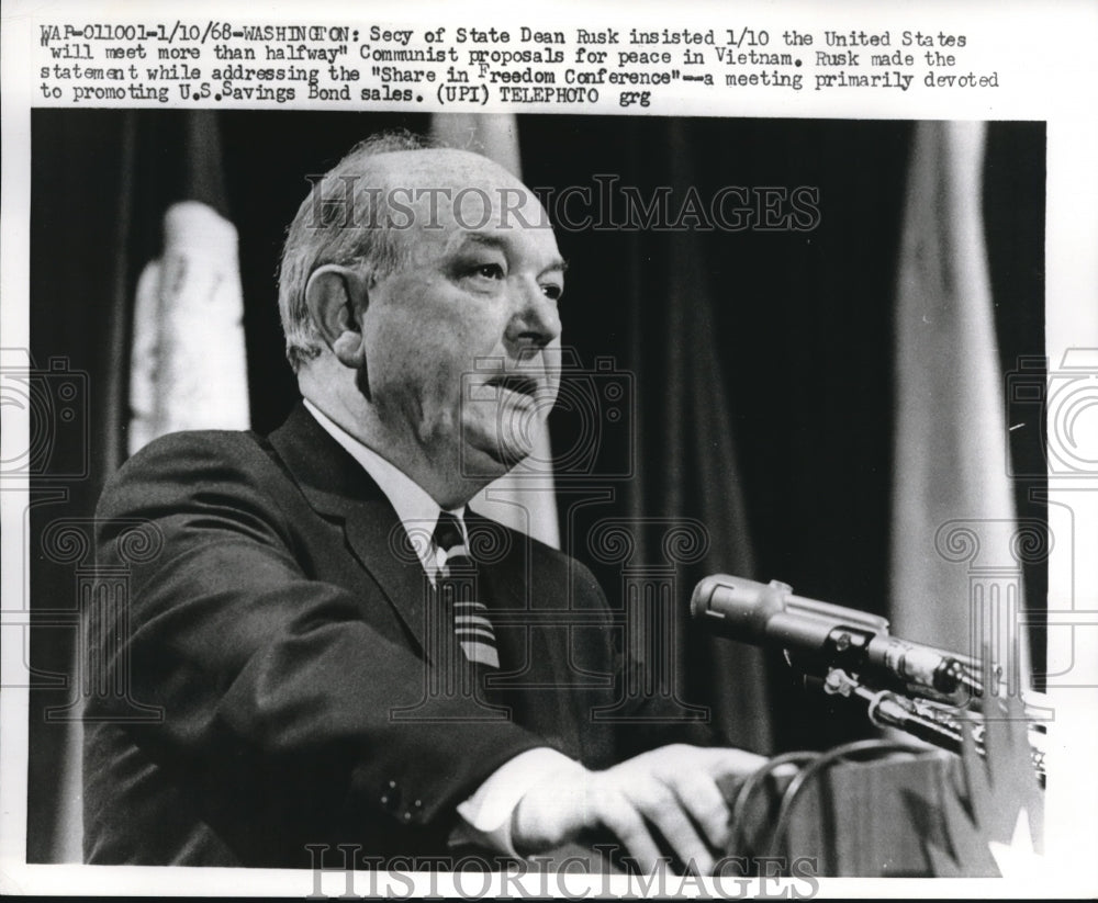 1968 Press Photo Secretary Of State Dean Rusk Talks Abut Vietnam To Press- Historic Images