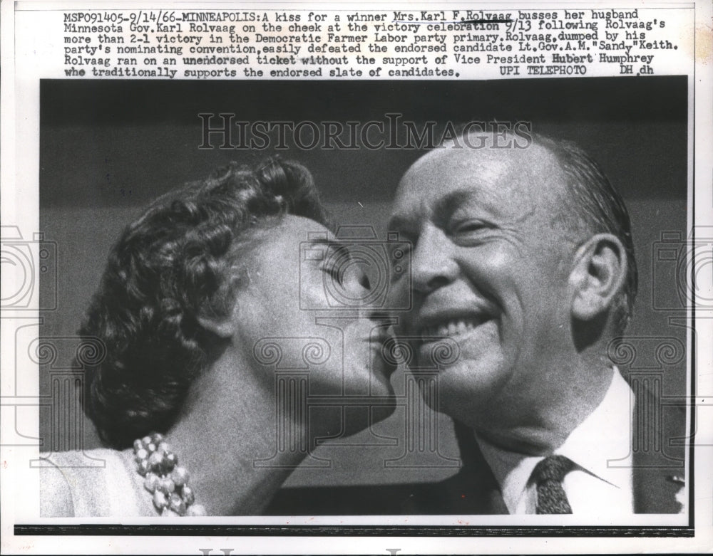 1946 Press Photo Minnesota Gov. Karl Rolvaag is kissed by his wife for winning