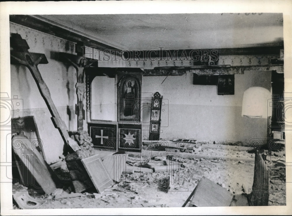 1944 Press Photo Plaster & Debris On Floor Of Svyatogorsk Monestary