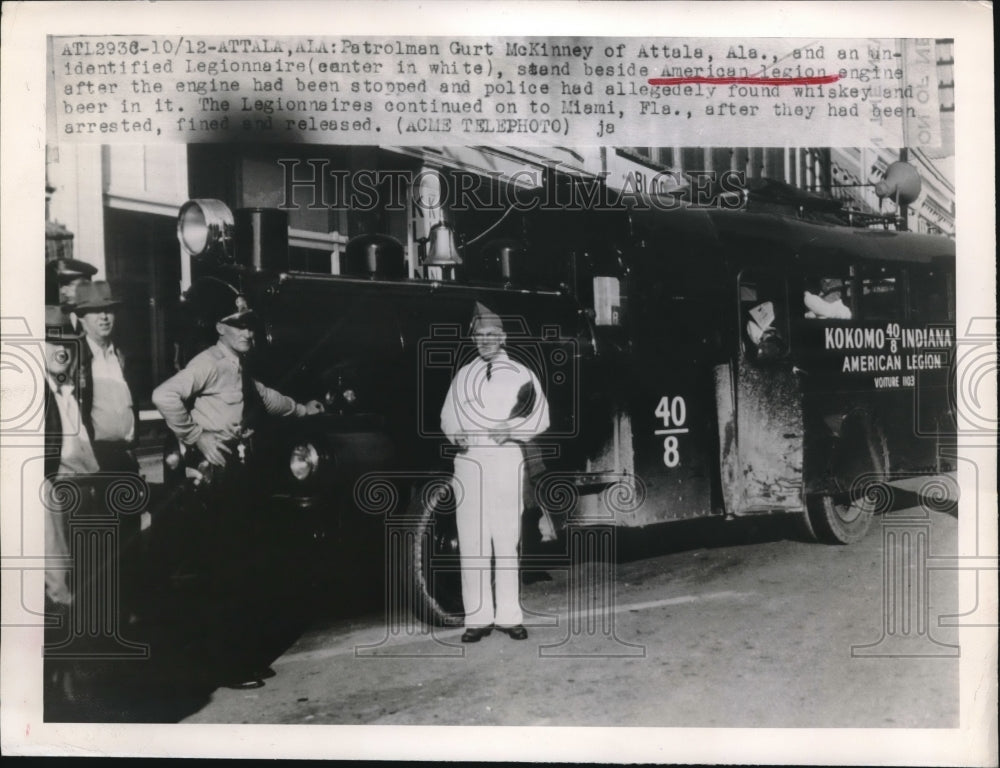 1948 Press Photo American Legion engine inspected by Patrolman Gurt McKinney- Historic Images