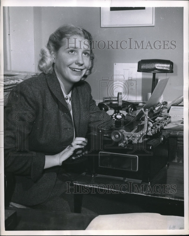 Load image into Gallery viewer, 1951 Press Photo Career girl Sharman Douglas writes first publicity release

