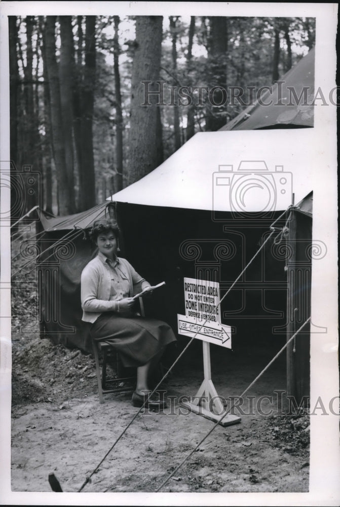 1954 Press Photo S.H.A.P.E. Summer Headquarters forest of Ramboillet France- Historic Images