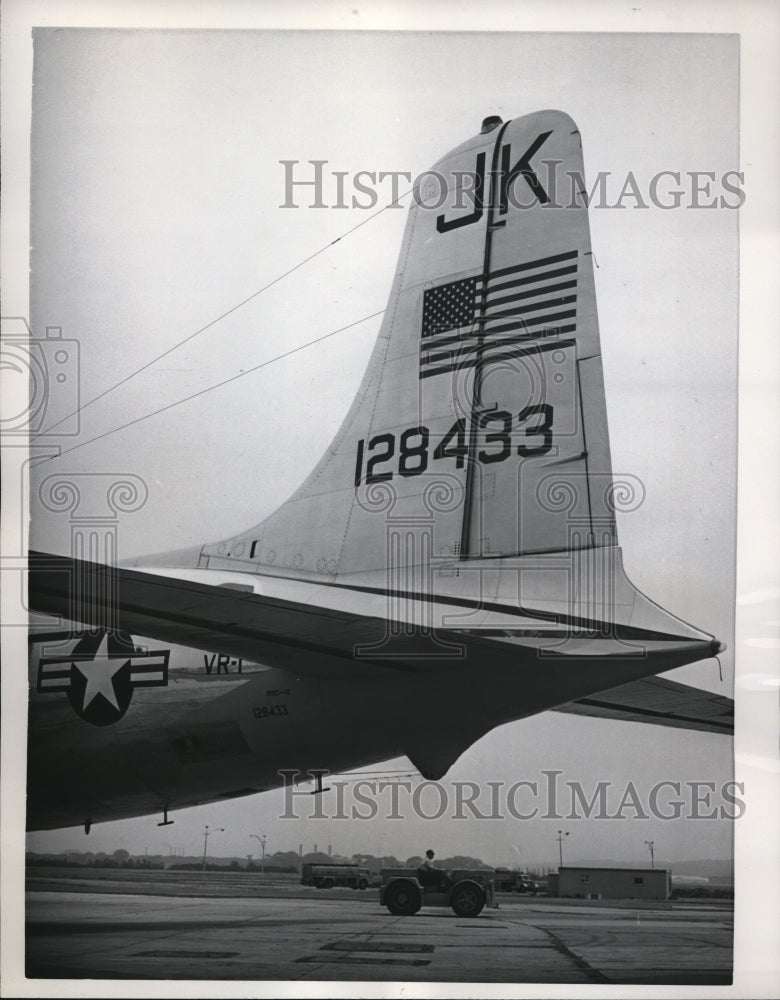 Load image into Gallery viewer, 1961 Press Photo Andrews Air Force base, MD U.S. Navy Transport Squadron
