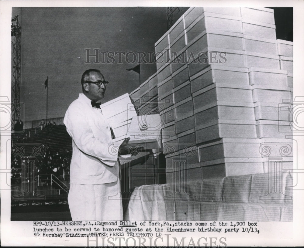 1953 Press Photo 1900 lunch boxes for UPI
