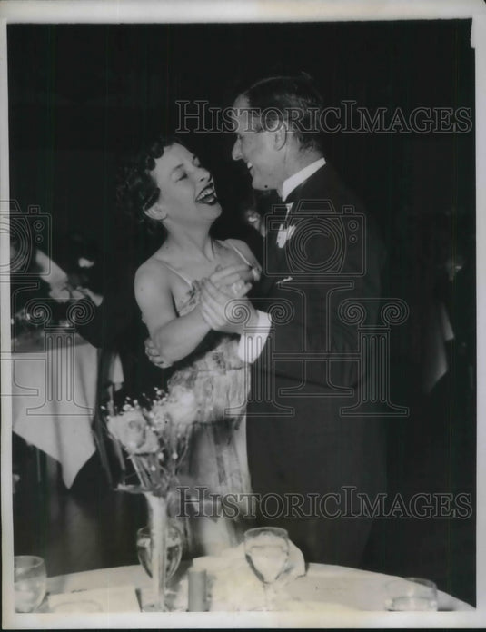 1935 Press Photo Mr Jonathan Larman Dancing with Mrs Jane Mason at Stoopnocrat
