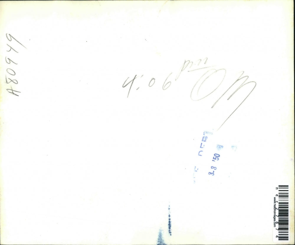 1950 Press Photo Elizabeth Rose nurse worked with Dr. Sandler. - nec27874