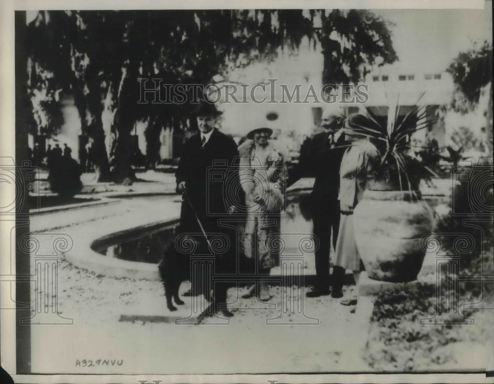 1929 Press Photo Mr. and Mrs. Coolidge T.H. Coffin and wife.