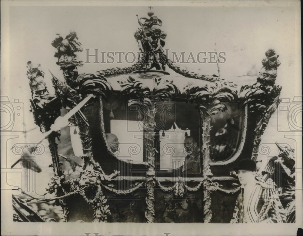 1928 Press Photo King George in the State Coach- Historic Images