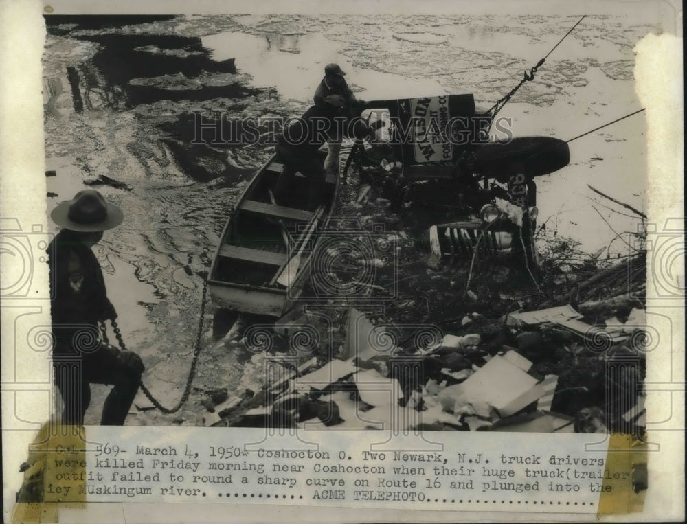 1950 Press Photo Wreckage of Fatal Truck Crash- Historic Images