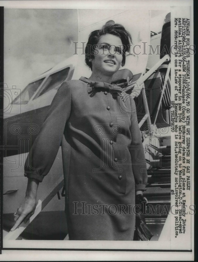 1966 Press Photo Candy McMurray Exits Plane at Kennedy International Airport- Historic Images