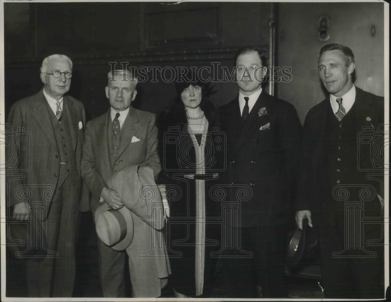 Load image into Gallery viewer, 1931 Press Photo Los Angeles Olympic Games Committee Heads Meet
