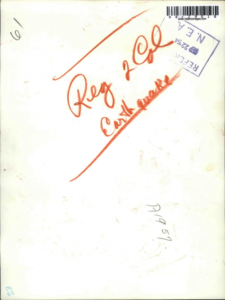 1954 Press Photo Rescue Teams Search For Survivors After Algerian Earthquake